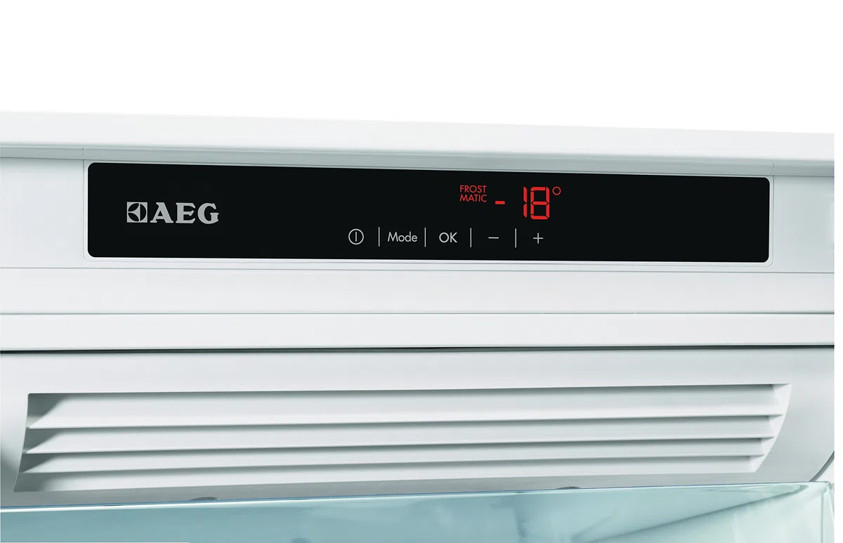 AEG AGN71800F0 Einbau-Gefriertruhe rechts, 208 l, A+, weiß – Gefrierschrank (rechts, 208 l, 20 kg/24h, Frostschutz-System, A+, Weiß)