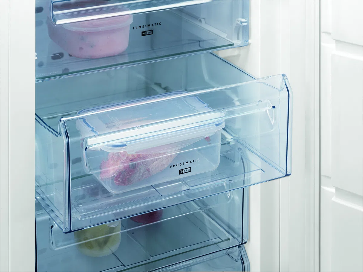 AEG AGN71800F0 Einbau-Gefriertruhe rechts, 208 l, A+, weiß – Gefrierschrank (rechts, 208 l, 20 kg/24h, Frostschutz-System, A+, Weiß)